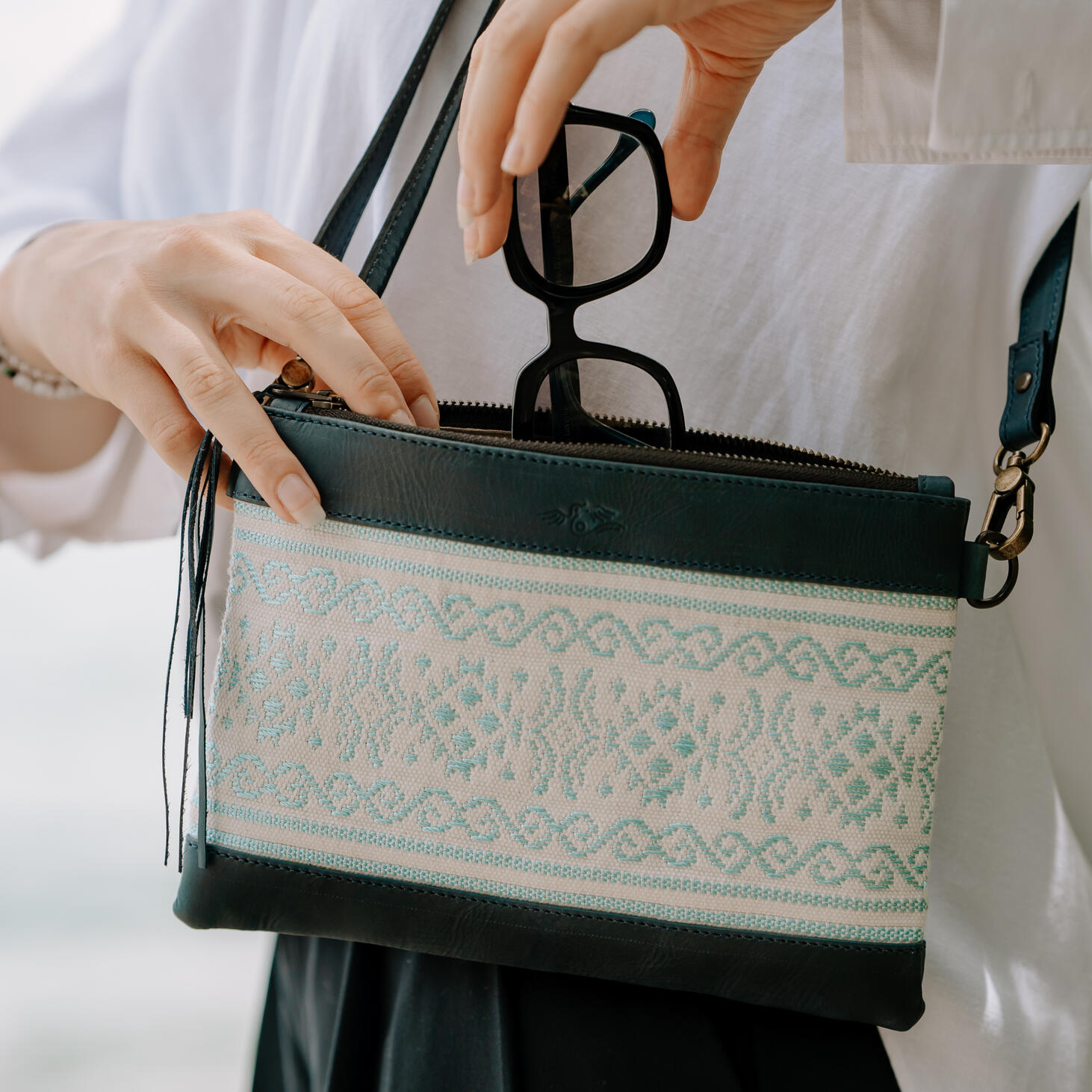 sac pochette gucumatz qetzaly