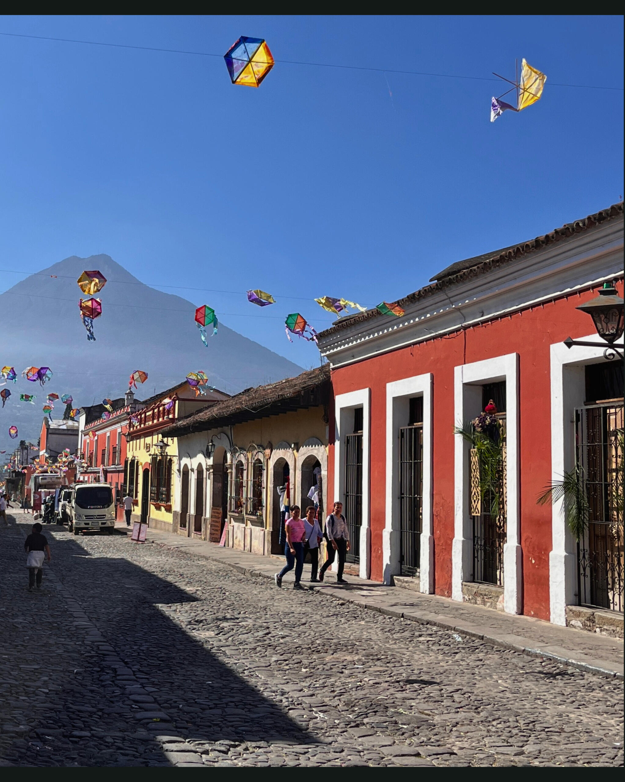 rue antigua Guatemala Qetzaly rue antigua Guatemala Qetzaly